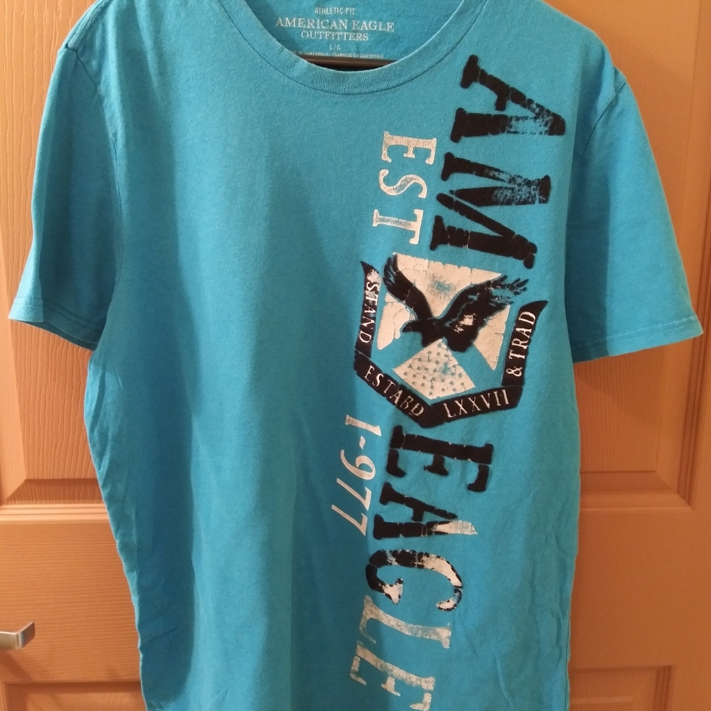 American Eagle T-shirt